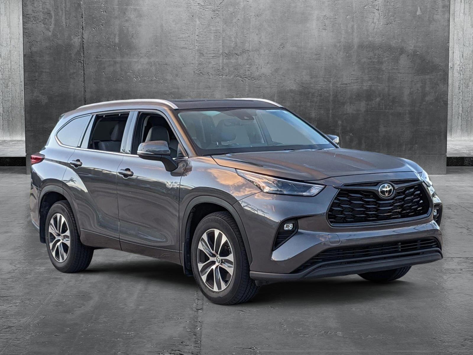 2022 Toyota Highlander Vehicle Photo in Davie, FL 33331