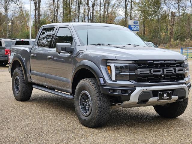 2024 Ford F-150 Raptor photo 3