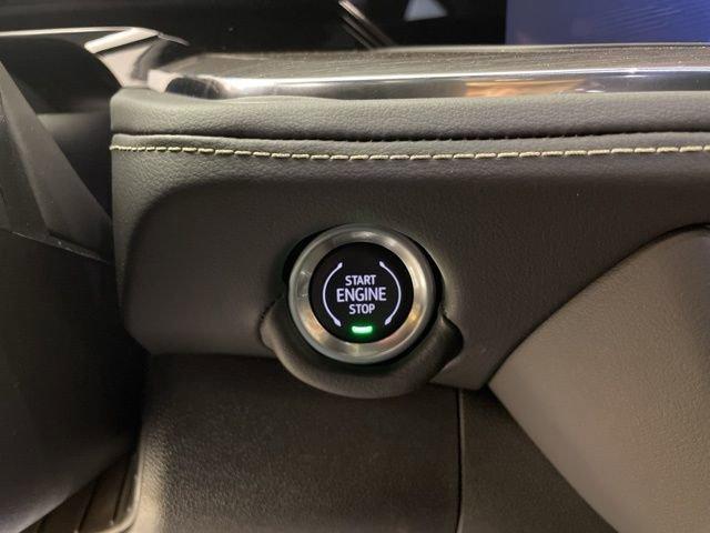 2025 Chevrolet Suburban Vehicle Photo in PHOENIX, AZ 85014-3381