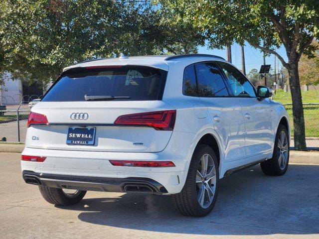 2025 Audi Q5 Vehicle Photo in HOUSTON, TX 77090