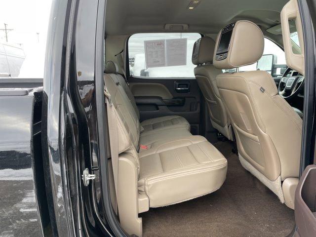 2015 GMC Sierra 3500HD available WiFi Vehicle Photo in MEDINA, OH 44256-9631