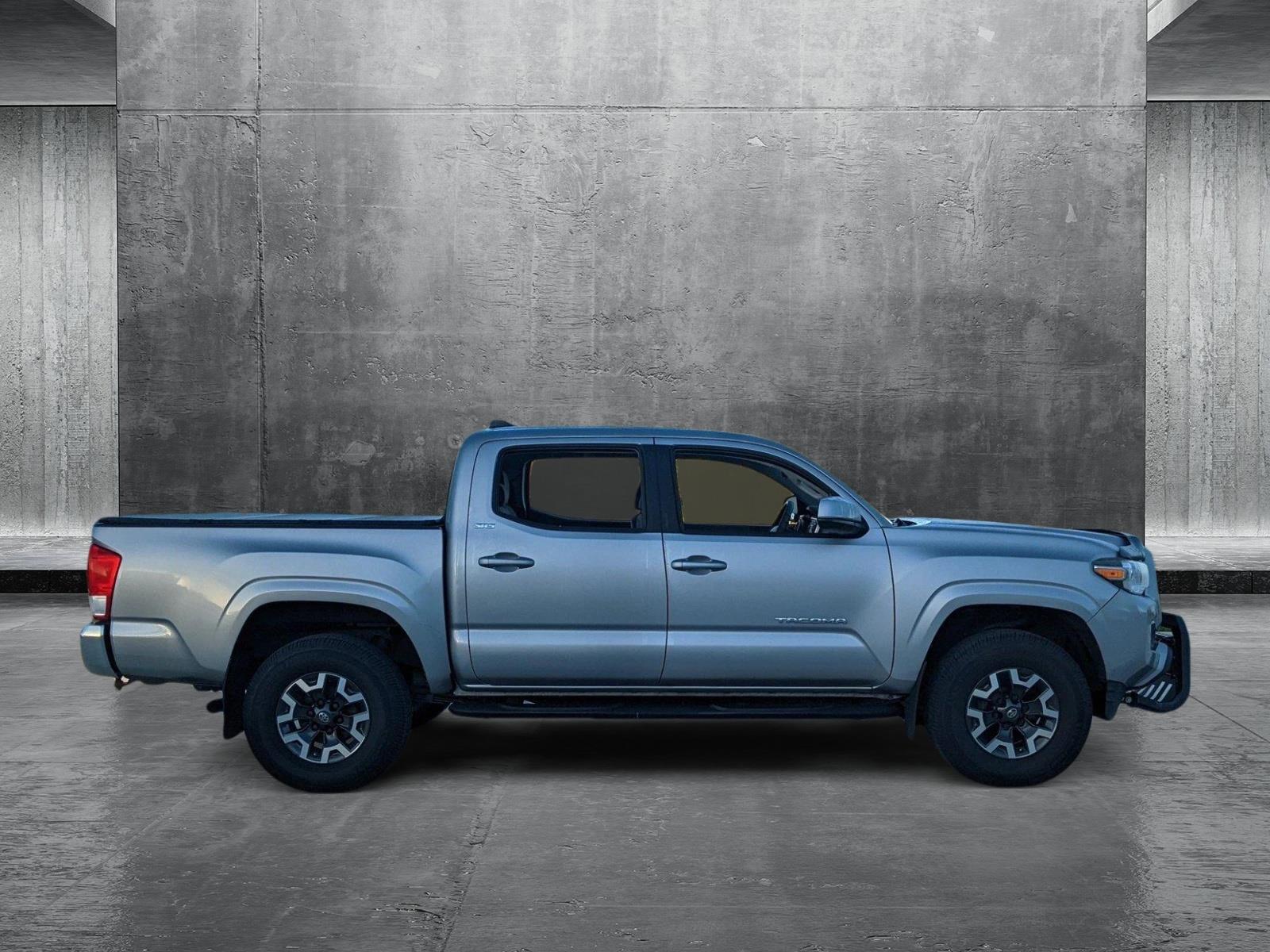 2017 Toyota Tacoma Vehicle Photo in Davie, FL 33331