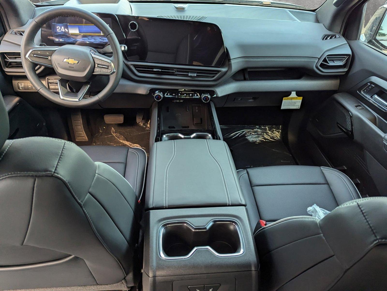 2025 Chevrolet Silverado EV Vehicle Photo in PEMBROKE PINES, FL 33024-6534