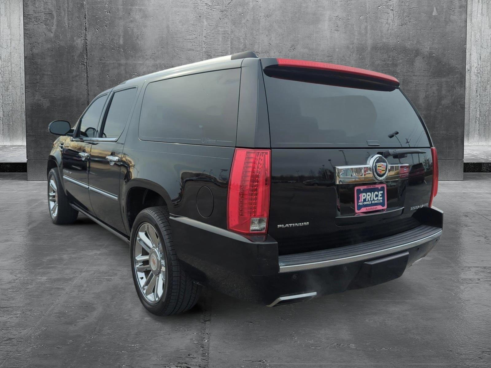 2014 Cadillac Escalade ESV Vehicle Photo in Memphis, TN 38125