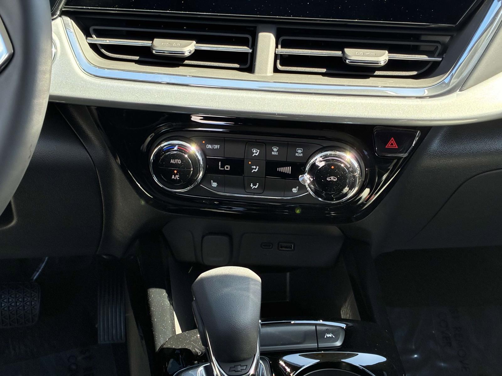 2025 Chevrolet Trax Vehicle Photo in LOS ANGELES, CA 90007-3794