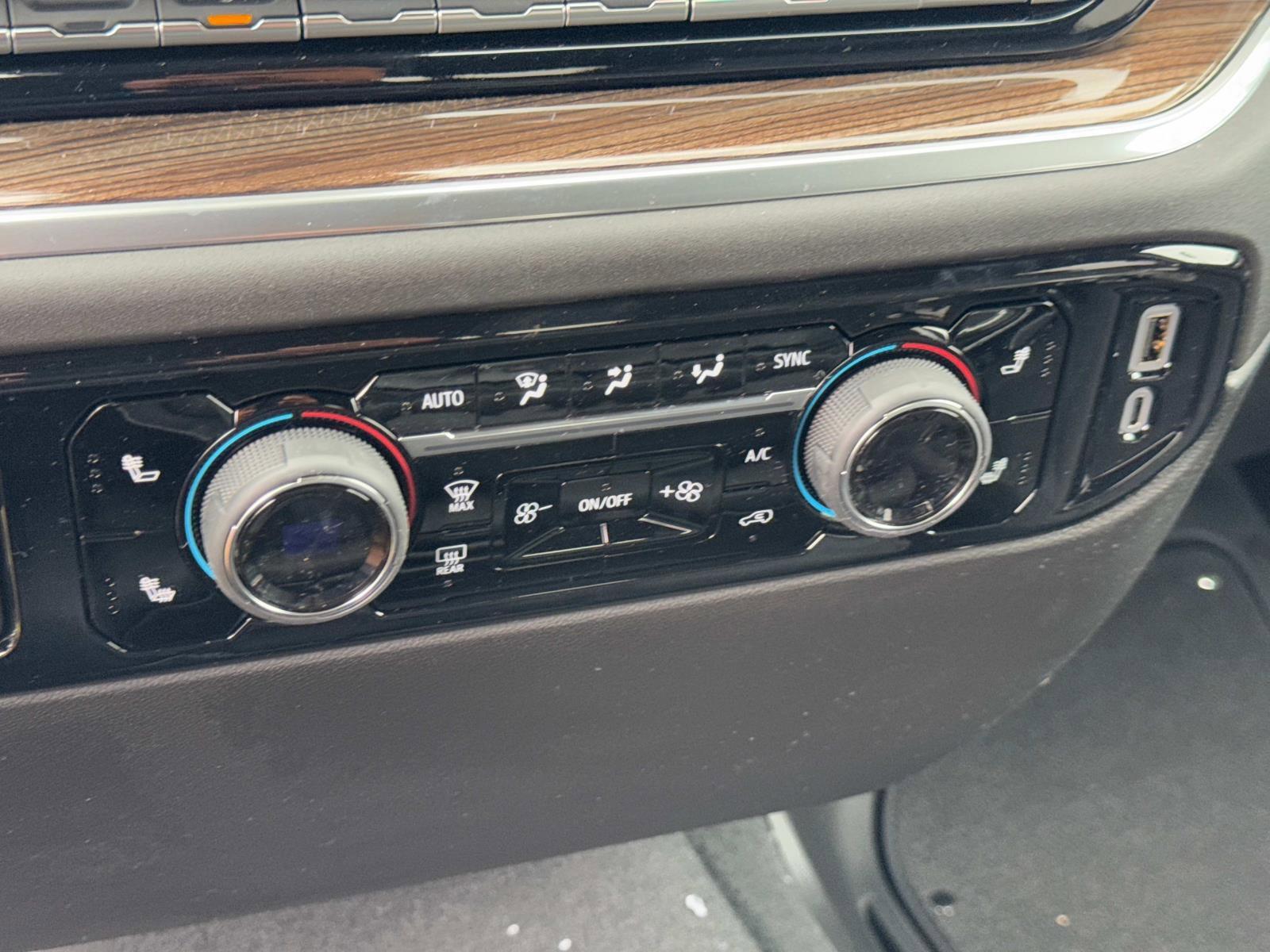 2025 Chevrolet Silverado 2500 HD Vehicle Photo in LOS ANGELES, CA 90007-3794