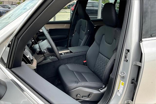 2025 Volvo XC90 Vehicle Photo in Grapevine, TX 76051