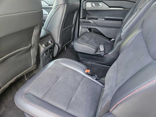 2025 Ford Explorer Vehicle Photo in FORT WORTH, TX 76132