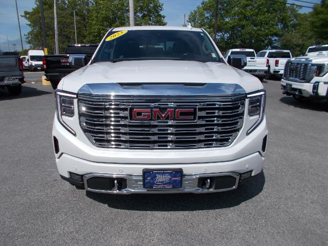 2023 GMC Sierra 1500 Vehicle Photo in LOWELL, MA 01852-4336