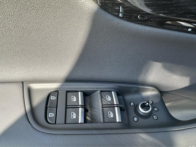 2025 Audi Q7 Vehicle Photo in HOUSTON, TX 77090