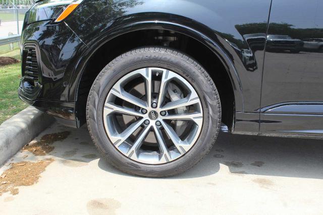 2025 Audi Q7 Vehicle Photo in HOUSTON, TX 77090