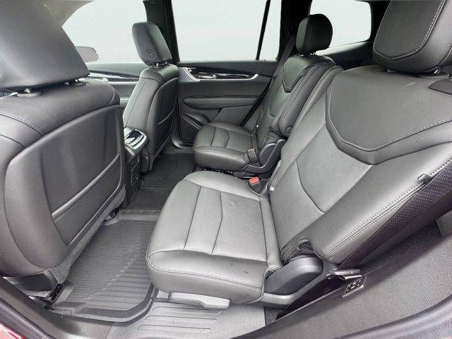 2025 Cadillac XT6 Vehicle Photo in LEOMINSTER, MA 01453-2952
