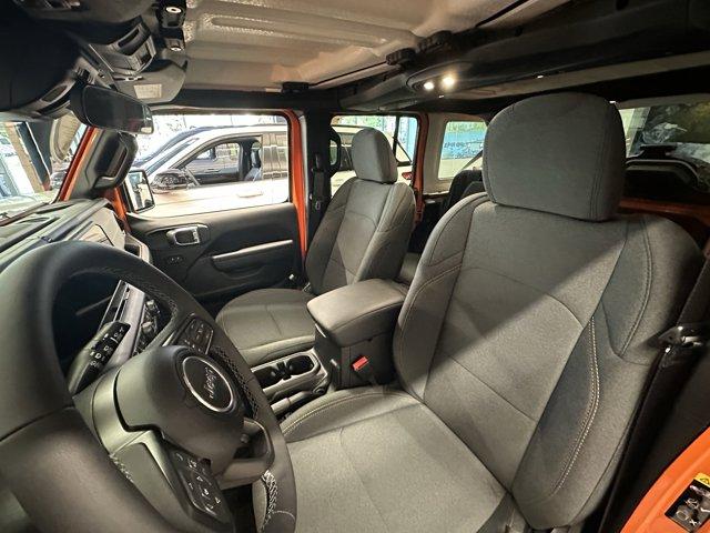 2025 Jeep Wrangler 4xe Vehicle Photo in Doylsetown, PA 18901