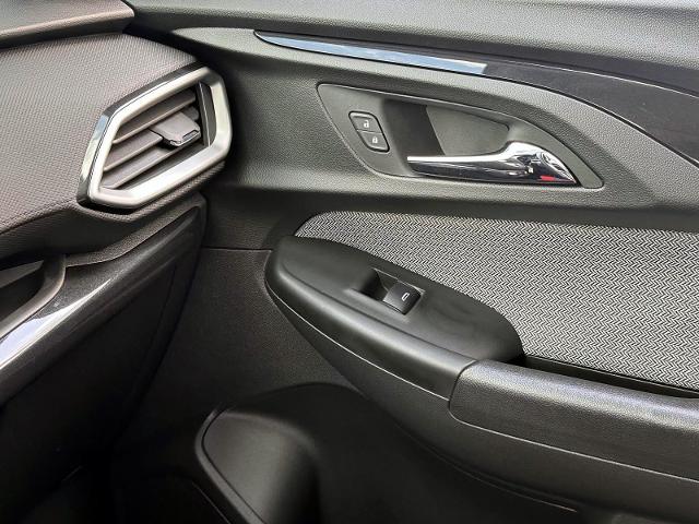 2023 Chevrolet Trailblazer Vehicle Photo in Roslyn, NY 11576