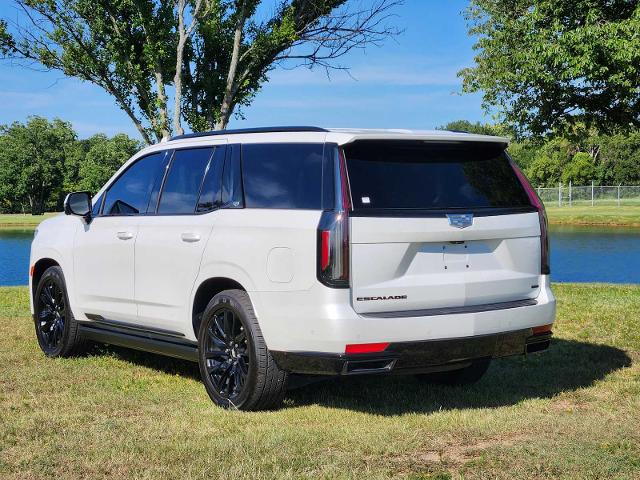 2022 Cadillac Escalade Vehicle Photo in DENTON, TX 76210-9321