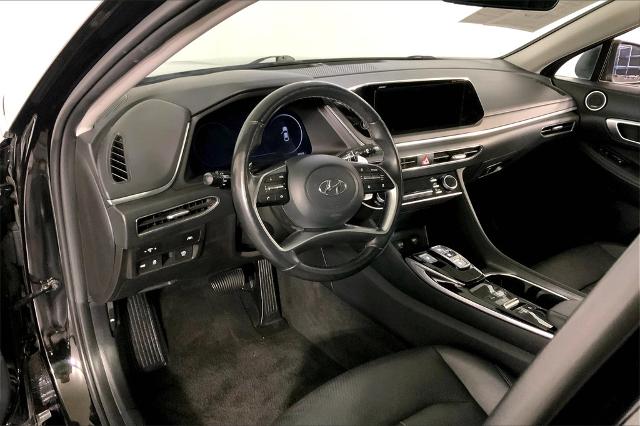 2023 Hyundai SONATA Vehicle Photo in Lees Summit, MO 64086