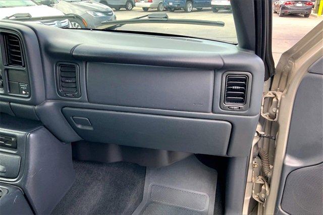 2002 Chevrolet Silverado 1500 Vehicle Photo in INDEPENDENCE, MO 64055-1377