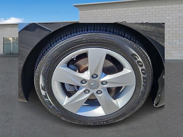2013 Hyundai ELANTRA Vehicle Photo in TREVOSE, PA 19053-4984