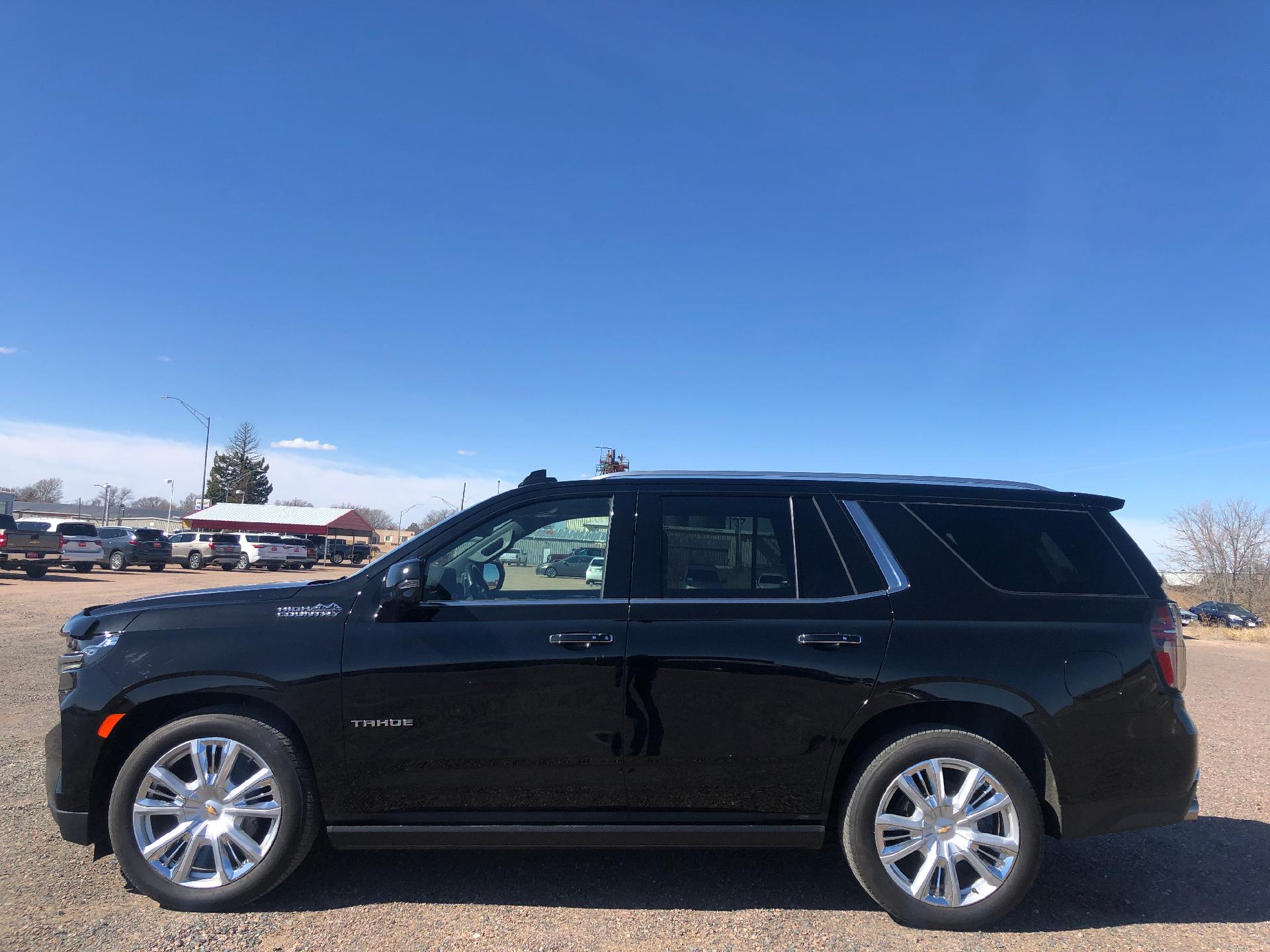 Used 2022 Chevrolet Tahoe High Country with VIN 1GNSKTKL0NR174589 for sale in Sidney, NE