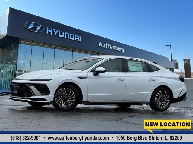 2025 Hyundai SONATA Hybrid Vehicle Photo in Shiloh, IL 62269