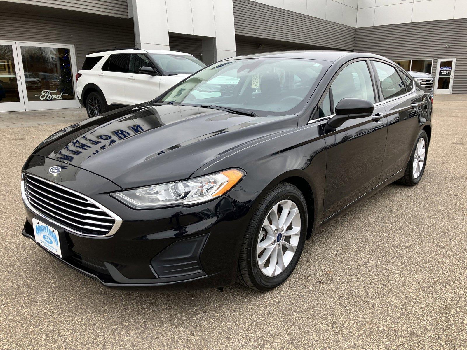 Used 2020 Ford Fusion SE with VIN 3FA6P0HDXLR147241 for sale in Menomonie, WI