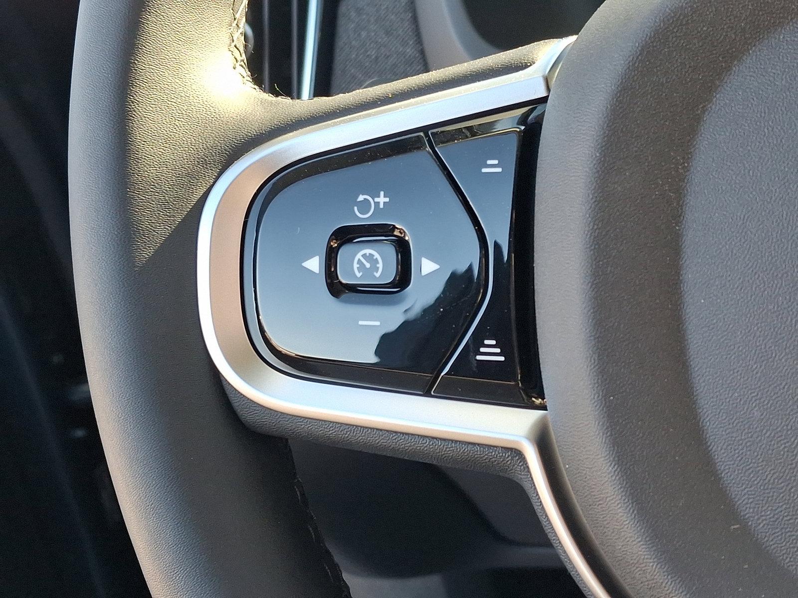 2025 Volvo XC90 Vehicle Photo in Trevose, PA 19053