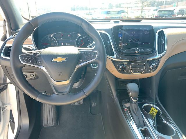 2022 Chevrolet Equinox Vehicle Photo in MOON TOWNSHIP, PA 15108-2571