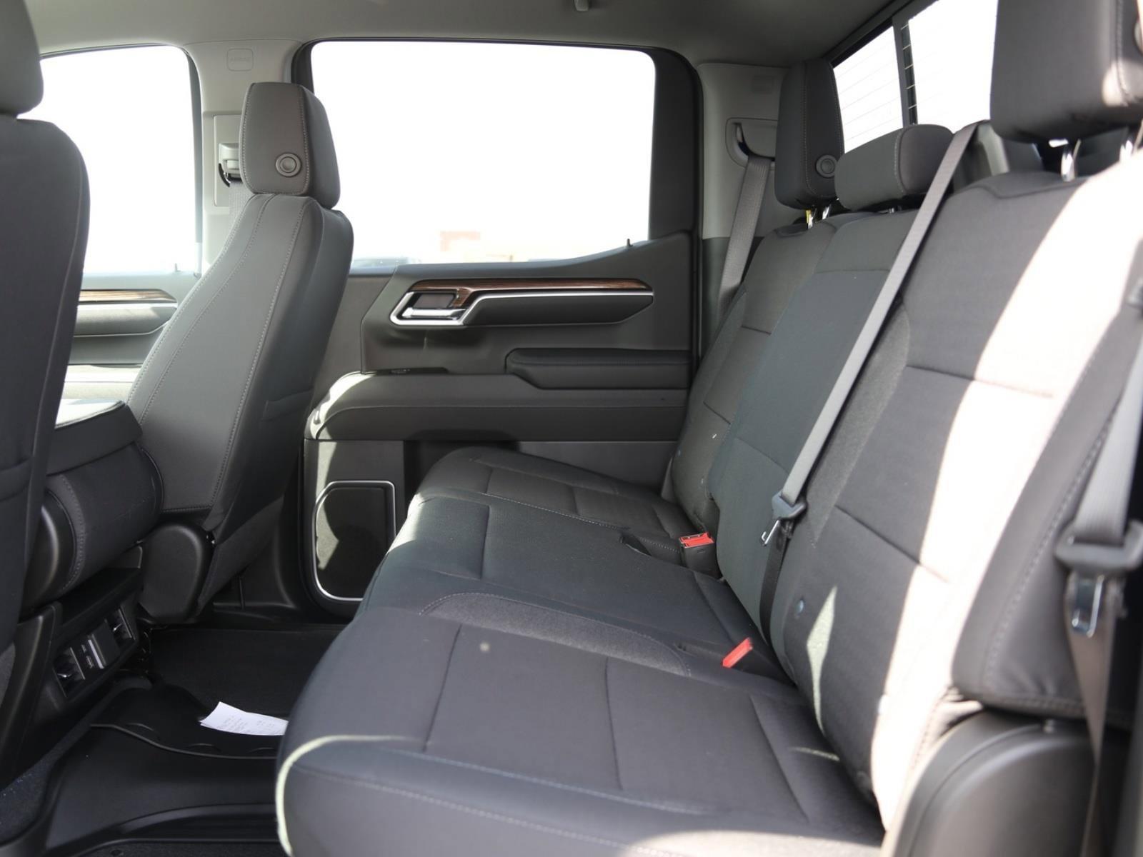 2025 Chevrolet Silverado 1500 Vehicle Photo in LOS ANGELES, CA 90007-3794