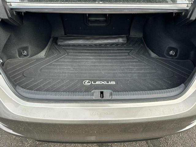 2020 Lexus ES 350 Vehicle Photo in COLUMBIA, MO 65203-3903
