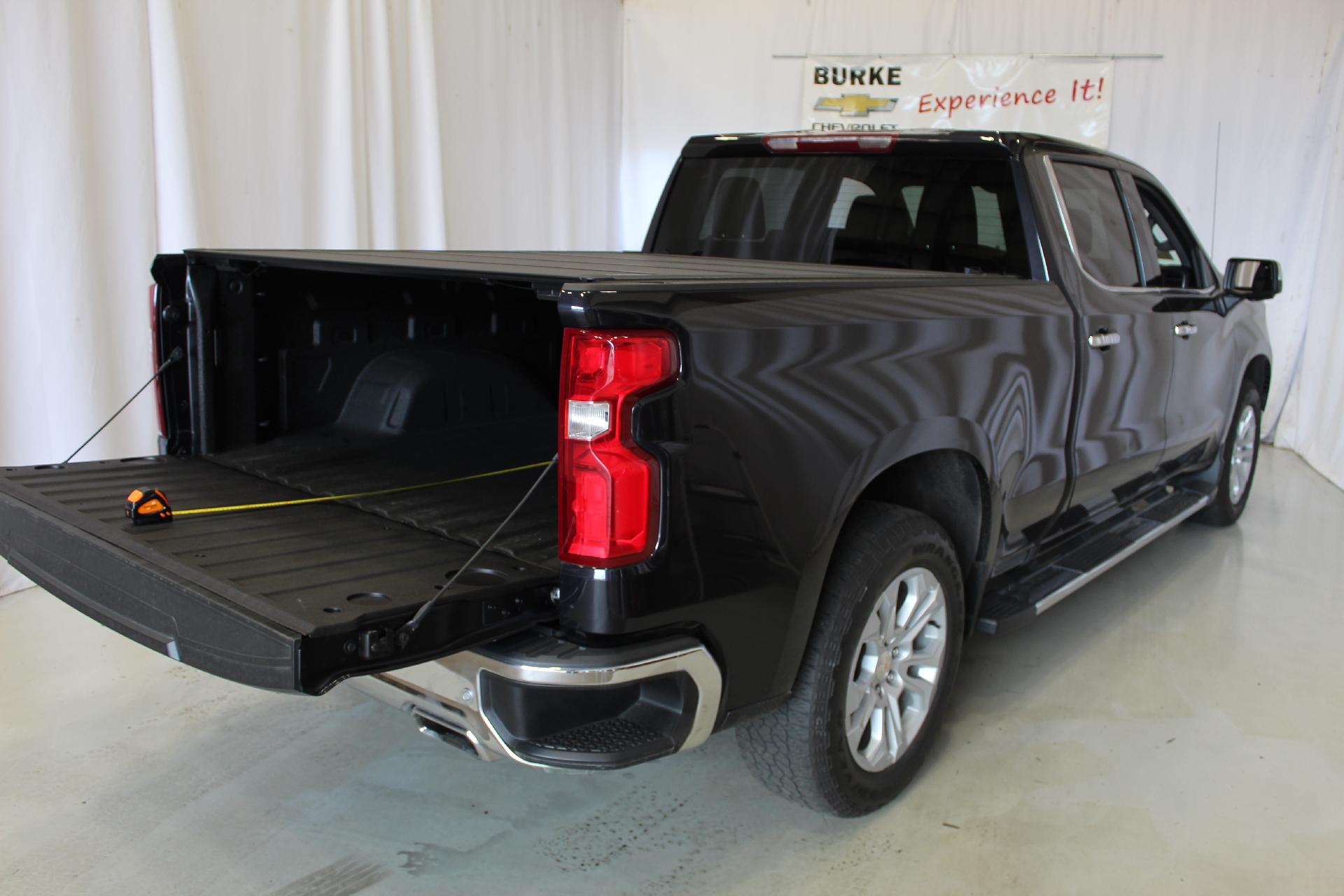 2022 Chevrolet Silverado 1500 Vehicle Photo in NORTHAMPTON, MA 01060-1120