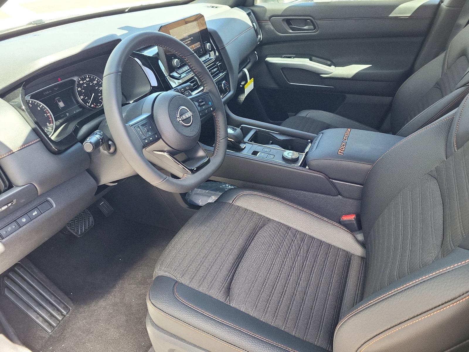 2025 Nissan Pathfinder Vehicle Photo in Albuquerque, NM 87110