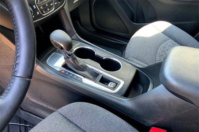 2022 Chevrolet Equinox Vehicle Photo in TOPEKA, KS 66609-0000