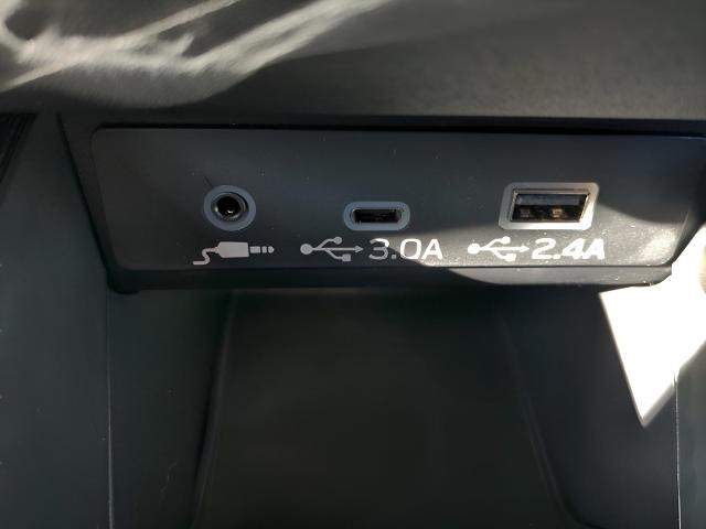 2025 Subaru Outback Vehicle Photo in Green Bay, WI 54304