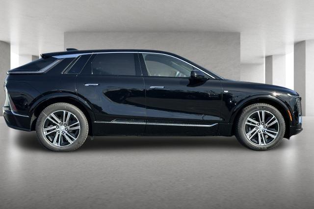 Used 2025 Cadillac LYRIQ Luxury 1 with VIN 1GYKPNRK2SZ306308 for sale in Fremont, CA