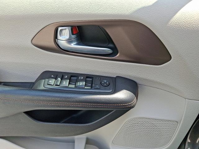 2019 Chrysler Pacifica Vehicle Photo in HARRISBURG, PA 17111-1033