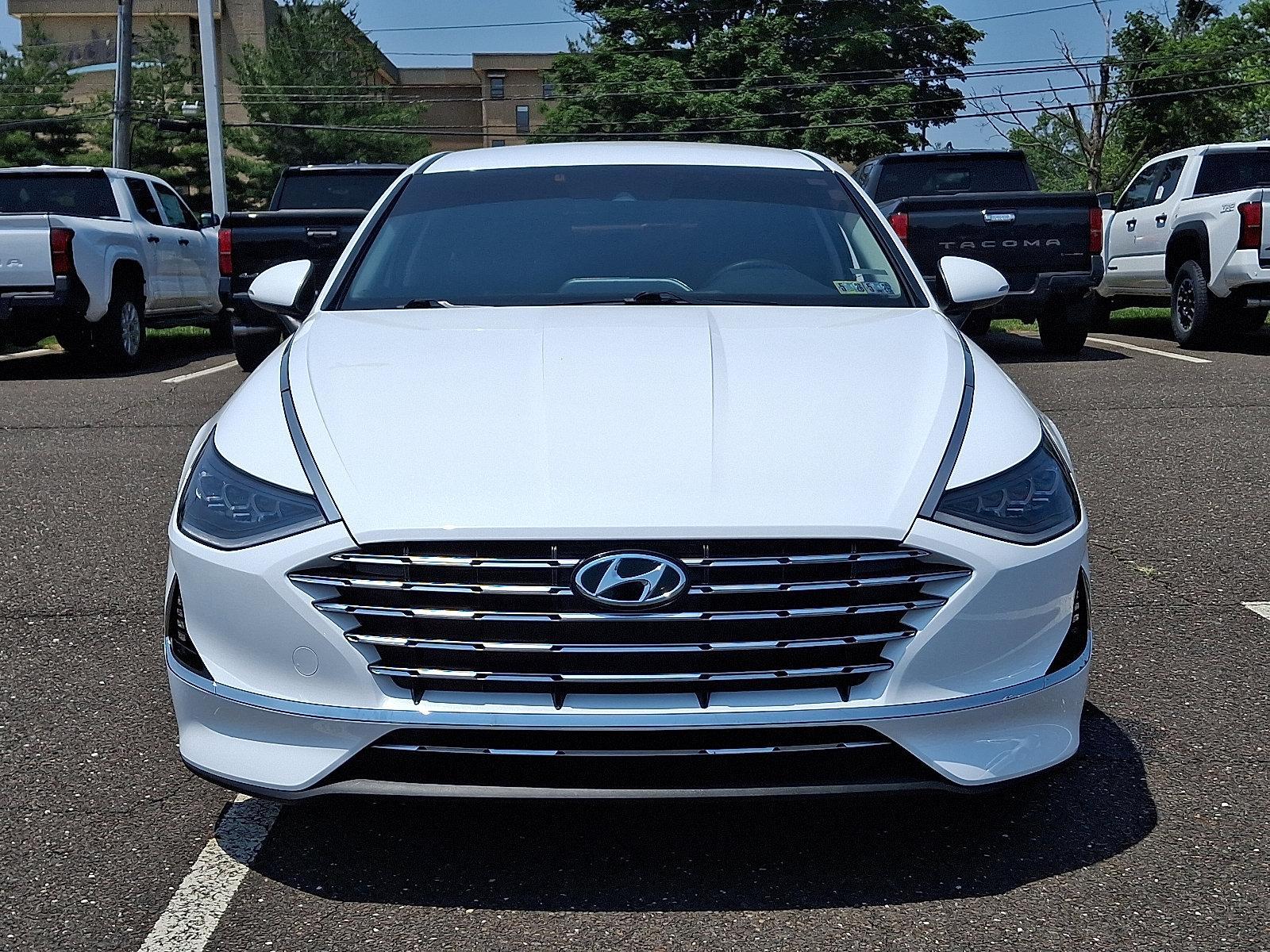 2023 Hyundai SONATA Hybrid Vehicle Photo in Trevose, PA 19053