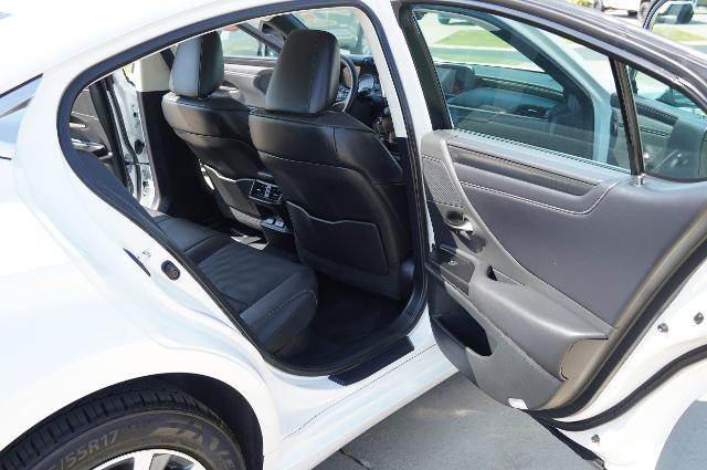 2021 Lexus ES 300h Vehicle Photo in Riverdale, UT 84405
