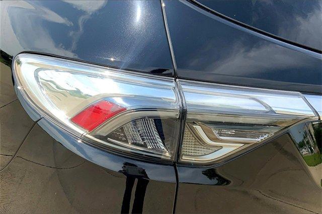 2024 Buick Enclave Vehicle Photo in TOPEKA, KS 66609-0000