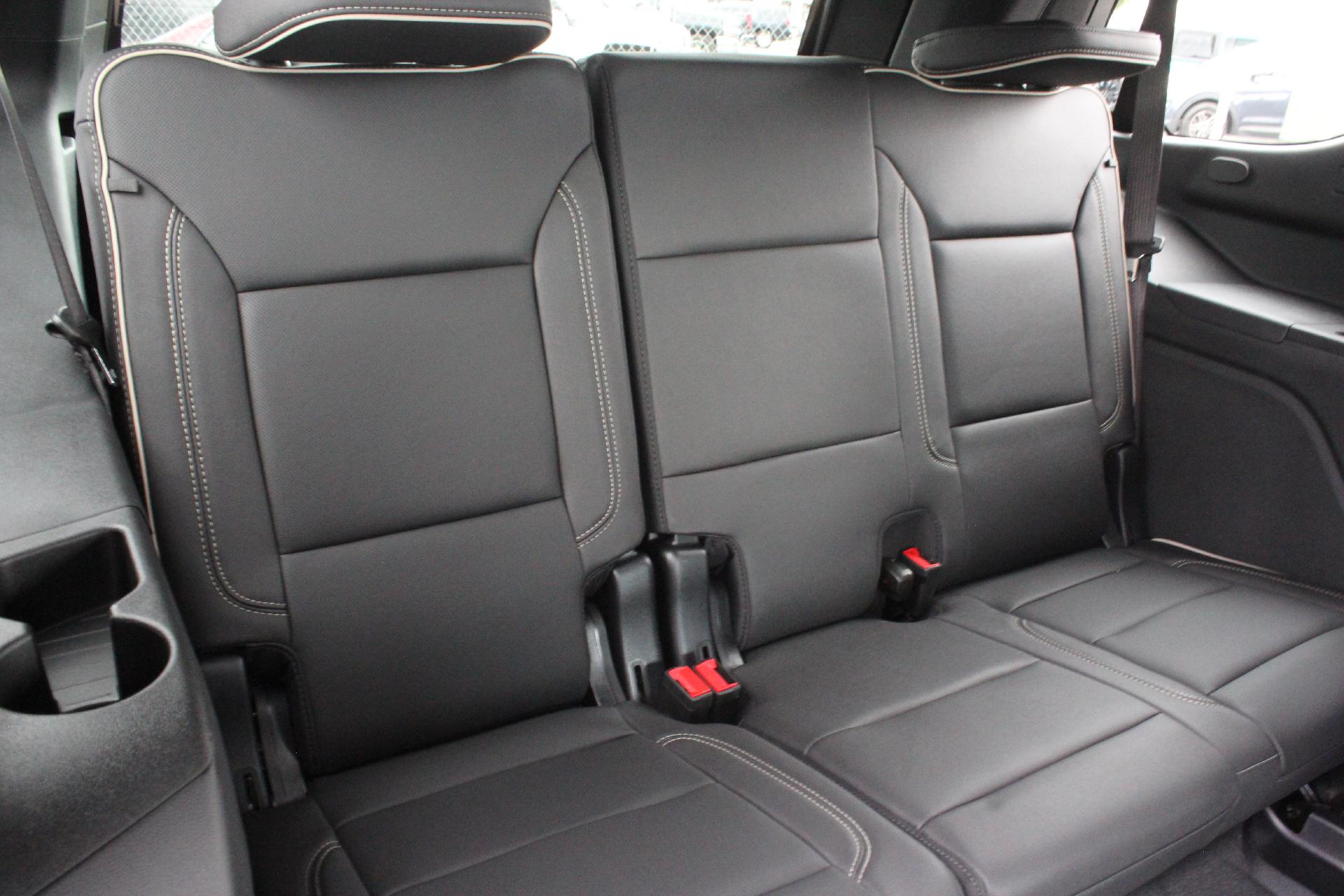 2025 GMC Yukon Vehicle Photo in AURORA, CO 80012-4011