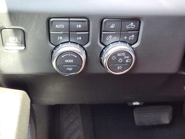 2024 GMC Sierra 2500 HD Vehicle Photo in DENTON, TX 76210-9321