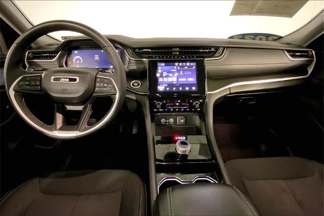 2023 Jeep Grand Cherokee L Vehicle Photo in Kansas City, MO 64114