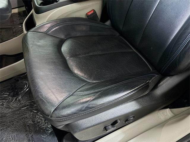 2021 Chrysler Pacifica Vehicle Photo in Puyallup, WA 98371