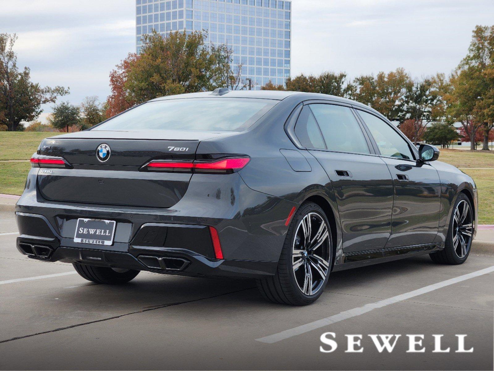 2025 BMW 760i xDrive Vehicle Photo in PLANO, TX 75024