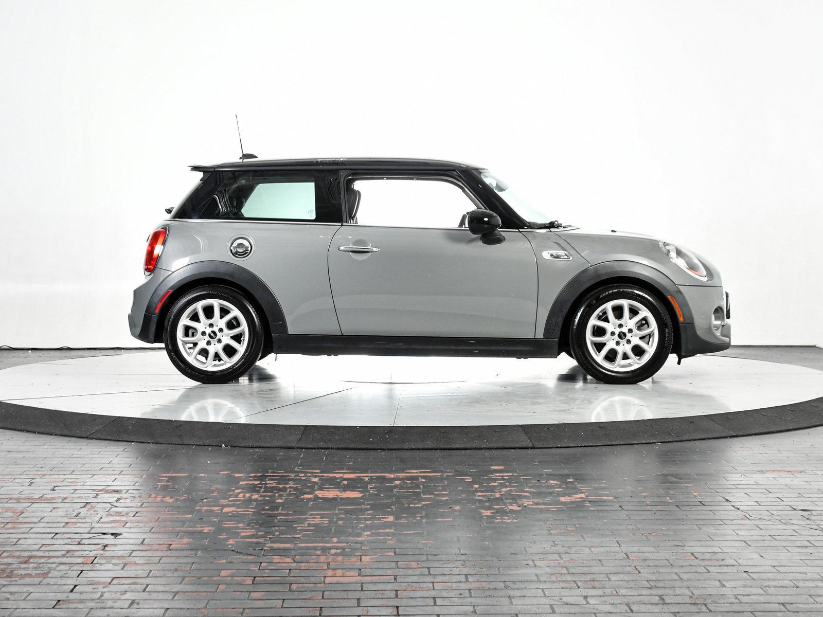 2015 MINI Cooper S Hardtop Vehicle Photo in DALLAS, TX 75235