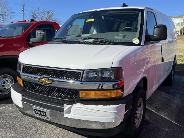 2025 Chevrolet Express Cargo 2500 Vehicle Photo in ALCOA, TN 37701-3235