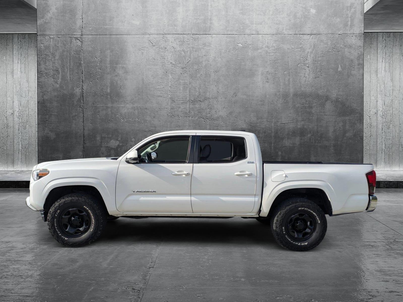 2019 Toyota Tacoma 2WD Vehicle Photo in Sarasota, FL 34231