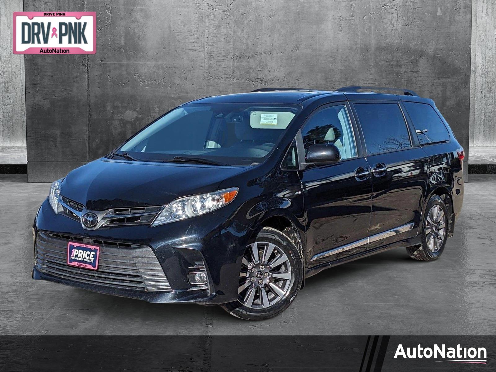 2019 Toyota Sienna Vehicle Photo in GOLDEN, CO 80401-3850