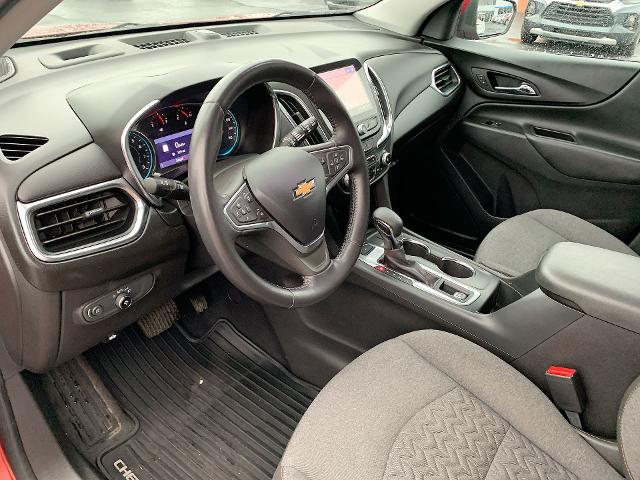 2022 Chevrolet Equinox Vehicle Photo in MOON TOWNSHIP, PA 15108-2571