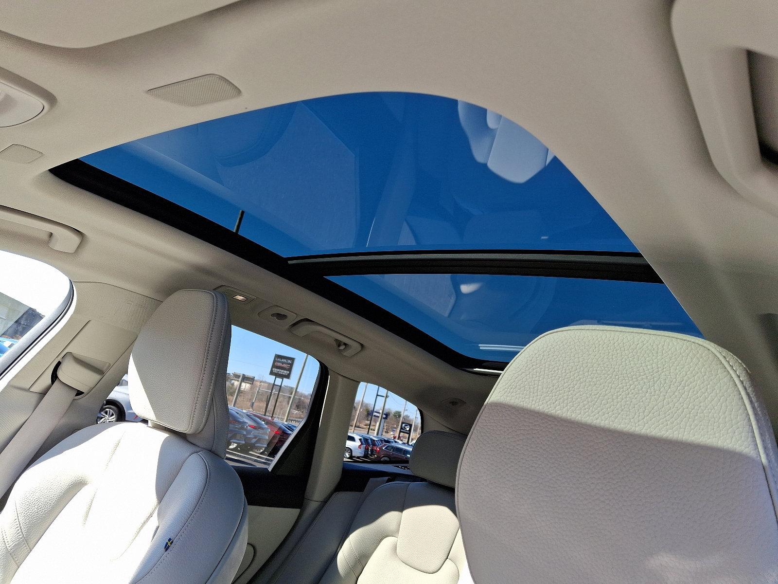 2023 Volvo XC60 Vehicle Photo in Trevose, PA 19053