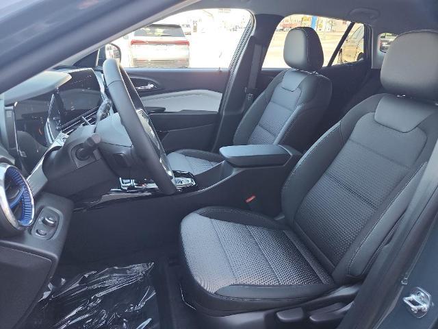 2025 Chevrolet Trax Vehicle Photo in HAYS, KS 67601-1994
